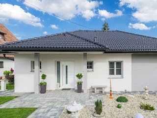 Massivhaus WimbergerHaus Kundenhaus Boden von Wimberger Bau, Bungalow Außenansicht 3