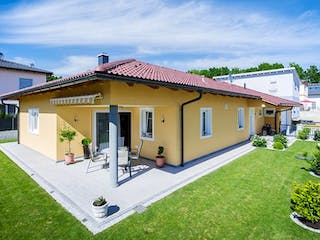 Massivhaus WimbergerHaus Kundenhaus Oberleitner von Wimberger Bau, Bungalow Außenansicht 3