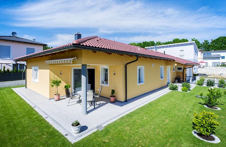 Massivhaus WimbergerHaus Kundenhaus Oberleitner von Wimberger Bau, Bungalow Außenansicht 1