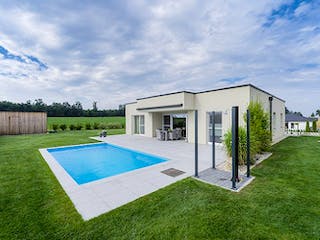 Massivhaus WimbergerHaus Kundenhaus Starker von Wimberger Bau, Bungalow Außenansicht 1