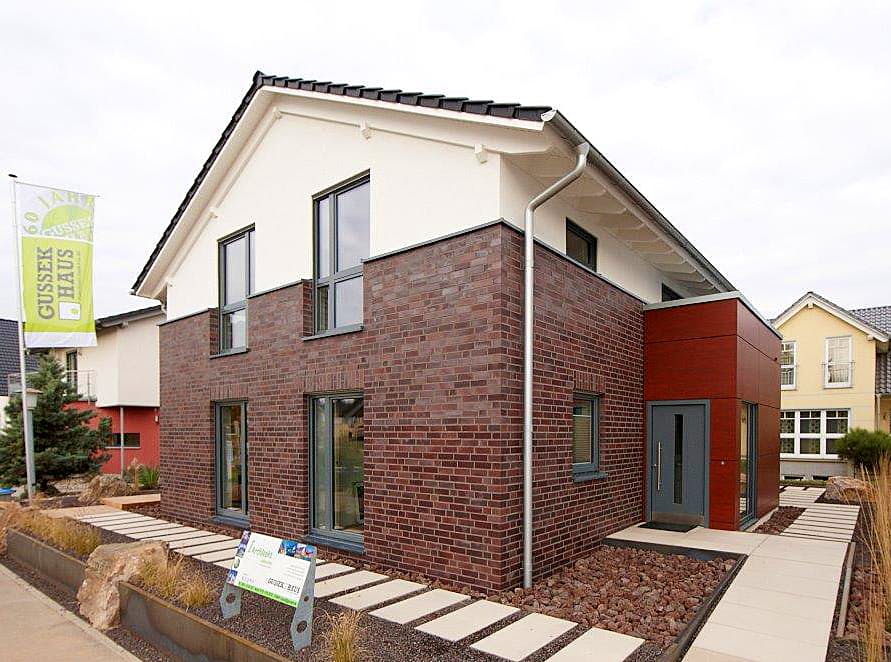 Fertighaus Mila - MH Mannheim von GUSSEK HAUS Schlüsselfertig ab 634400€, Satteldach-Klassiker Außenansicht 1
