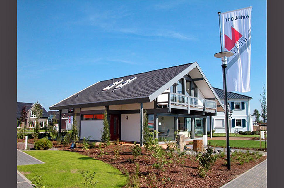 Fertighaus Ästhetik - Musterhaus Langenhagen von Meisterstück-HAUS, Fachwerk Außenansicht 2