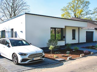 Massivhaus Bungalow Mundt von MYMassivhaus, Bungalow Außenansicht 2