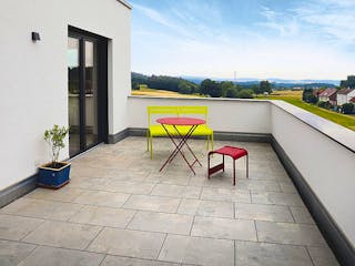 Massivhaus Mehrgenerationenhaus Calw von MYMassivhaus, Satteldach-Klassiker Außenansicht 4
