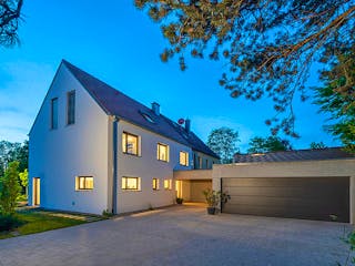 Massivhaus Massivhaus Thumann mit Kinderparadies von MYMassivhaus, Satteldach-Klassiker Außenansicht 1