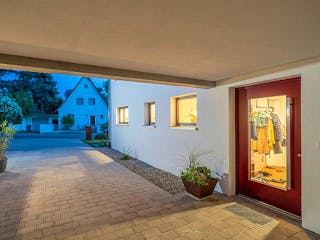 Massivhaus Massivhaus Thumann mit Kinderparadies von MYMassivhaus, Satteldach-Klassiker Außenansicht 3