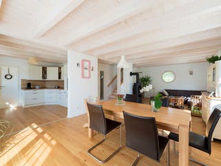 Blockhaus D138 Seifert von Frammelsberger R. Ingenieur-Holzbau, Satteldach-Klassiker Innenansicht 1