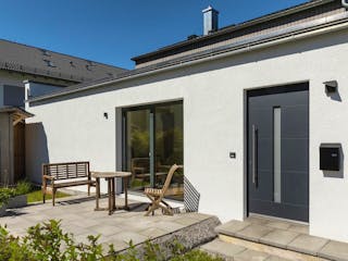 Fertighaus Haus Moosach von Naturholzhaus Bayern, Satteldach-Klassiker Außenansicht 4