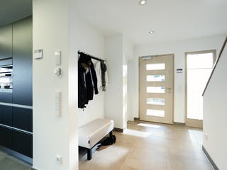 Fertighaus MH Bad Vilbel - NEO 312 von FingerHaus Schlüsselfertig ab 423200€, Satteldach-Klassiker Innenansicht 9