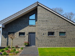 Massivhaus Boostedt von Nissen Massivhaus, Bungalow Außenansicht 2