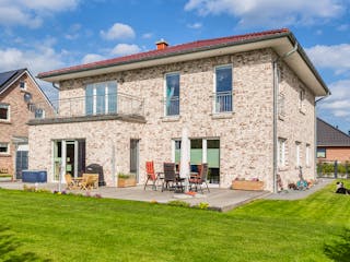 Massivhaus Neumünster von Nissen Massivhaus, Stadtvilla Außenansicht 1