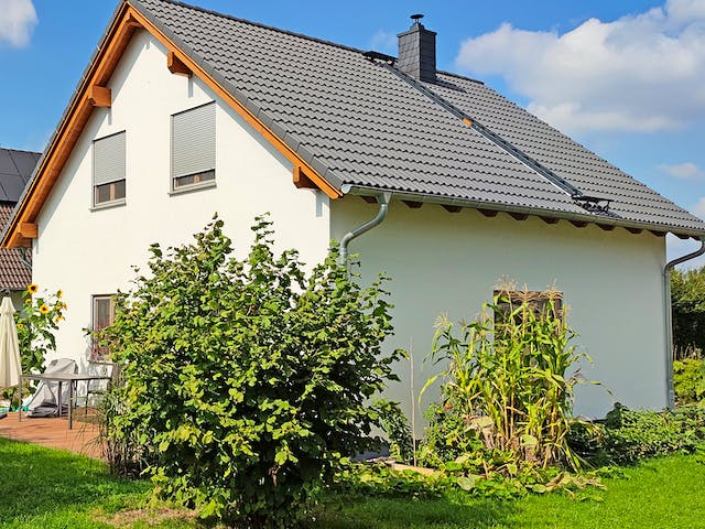 Fertighaus Haus Baier von Gebrüder Noack Holzbau Schlüsselfertig ab 324000€, Satteldach-Klassiker Außenansicht 1