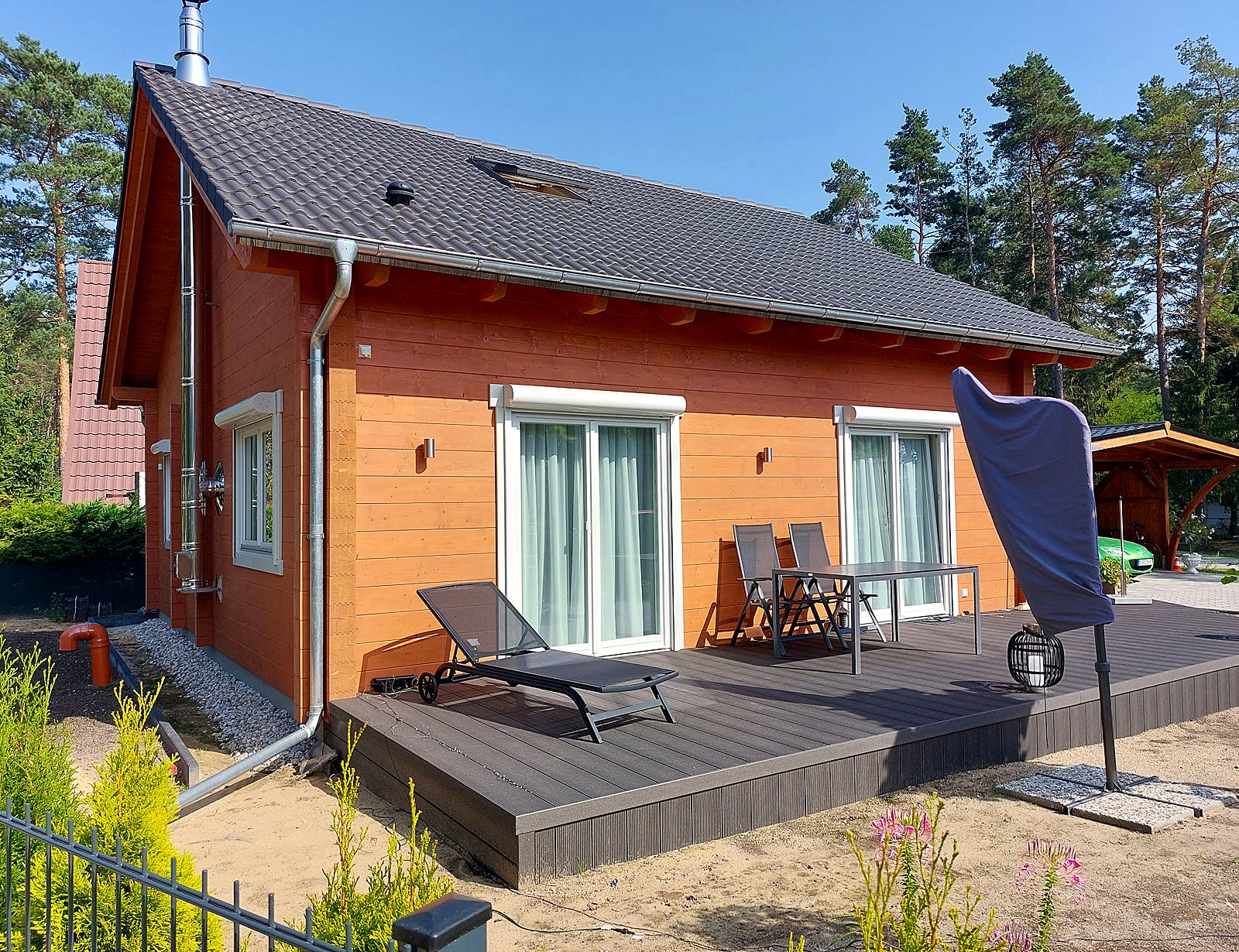 Blockhaus Haus Kaiser von Gebrüder Noack Holzbau Ausbauhaus ab 175000€, Satteldach-Klassiker Außenansicht 2