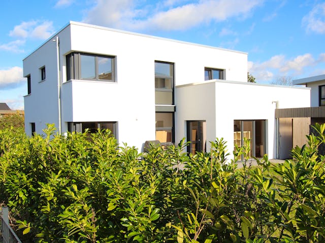 Massivhaus Bauhaus B-180 von NURDA-Hausbau Schlüsselfertig ab 339850€, Cubushaus Außenansicht 1 Massivhaus Bauhaus B-180 von NURDA-Hausbau Schlüsselfertig ab 339850€, Cubushaus Außenansicht 1