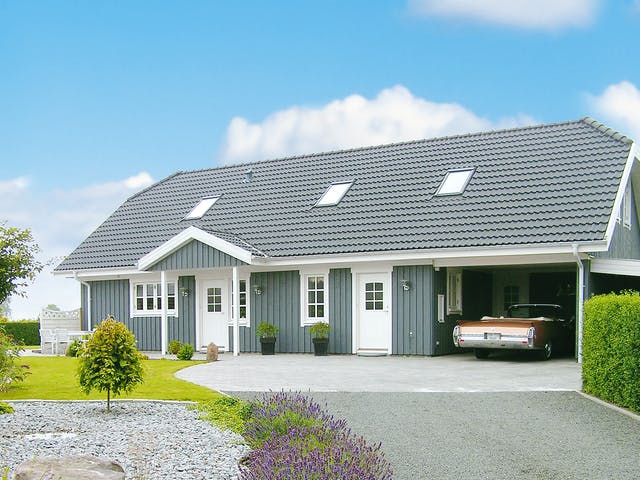 Fertighaus Oslo - Holzhaus im skandinavischen Stil von Danhaus Deutschland, Satteldach-Klassiker Außenansicht 1 Fertighaus Oslo - Holzhaus im skandinavischen Stil von Danhaus Deutschland, Satteldach-Klassiker Außenansicht 1