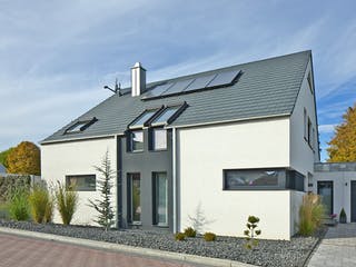 Massivhaus Götze von Plan-Concept Massivhaus, Satteldach-Klassiker Außenansicht 1