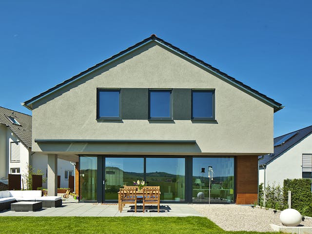 Massivhaus Ohlig von Plan-Concept Massivhaus, Satteldach-Klassiker Außenansicht 1 Massivhaus Ohlig von Plan-Concept Massivhaus, Satteldach-Klassiker Außenansicht 1