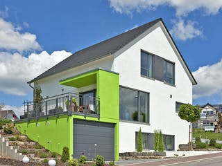 Massivhaus Thiel von Plan-Concept Massivhaus, Satteldach-Klassiker Außenansicht 3