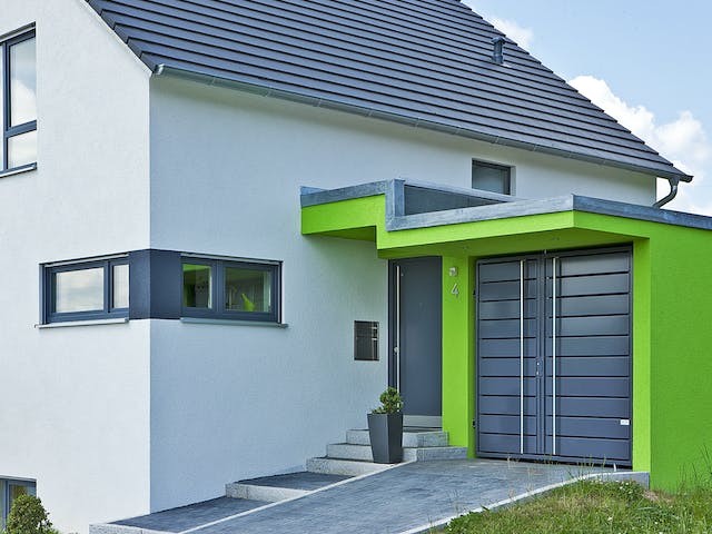 Massivhaus Thiel von Plan-Concept Massivhaus, Satteldach-Klassiker Außenansicht 5
