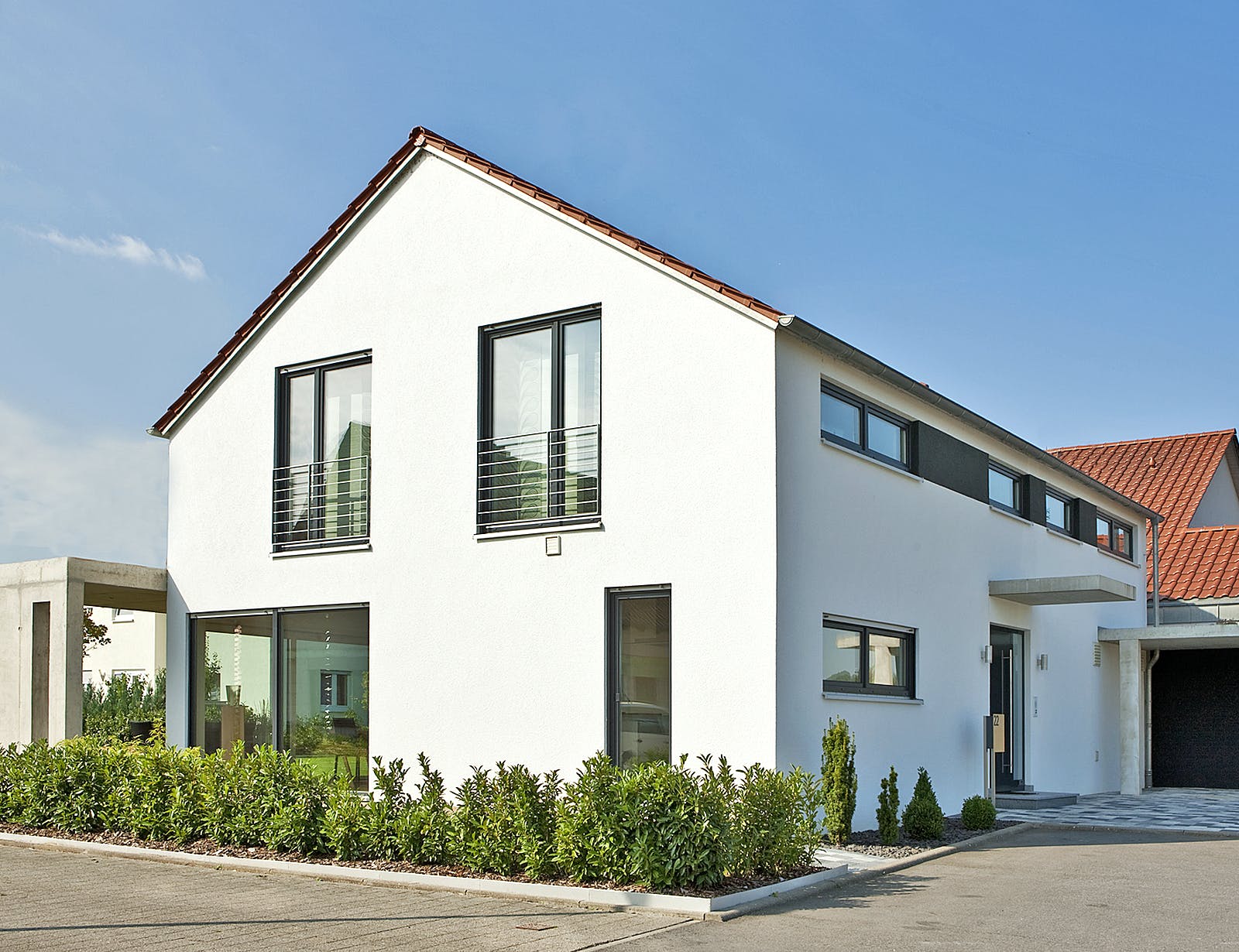 Massivhaus Zöllner von Plan-Concept Massivhaus, Satteldach-Klassiker Außenansicht 1