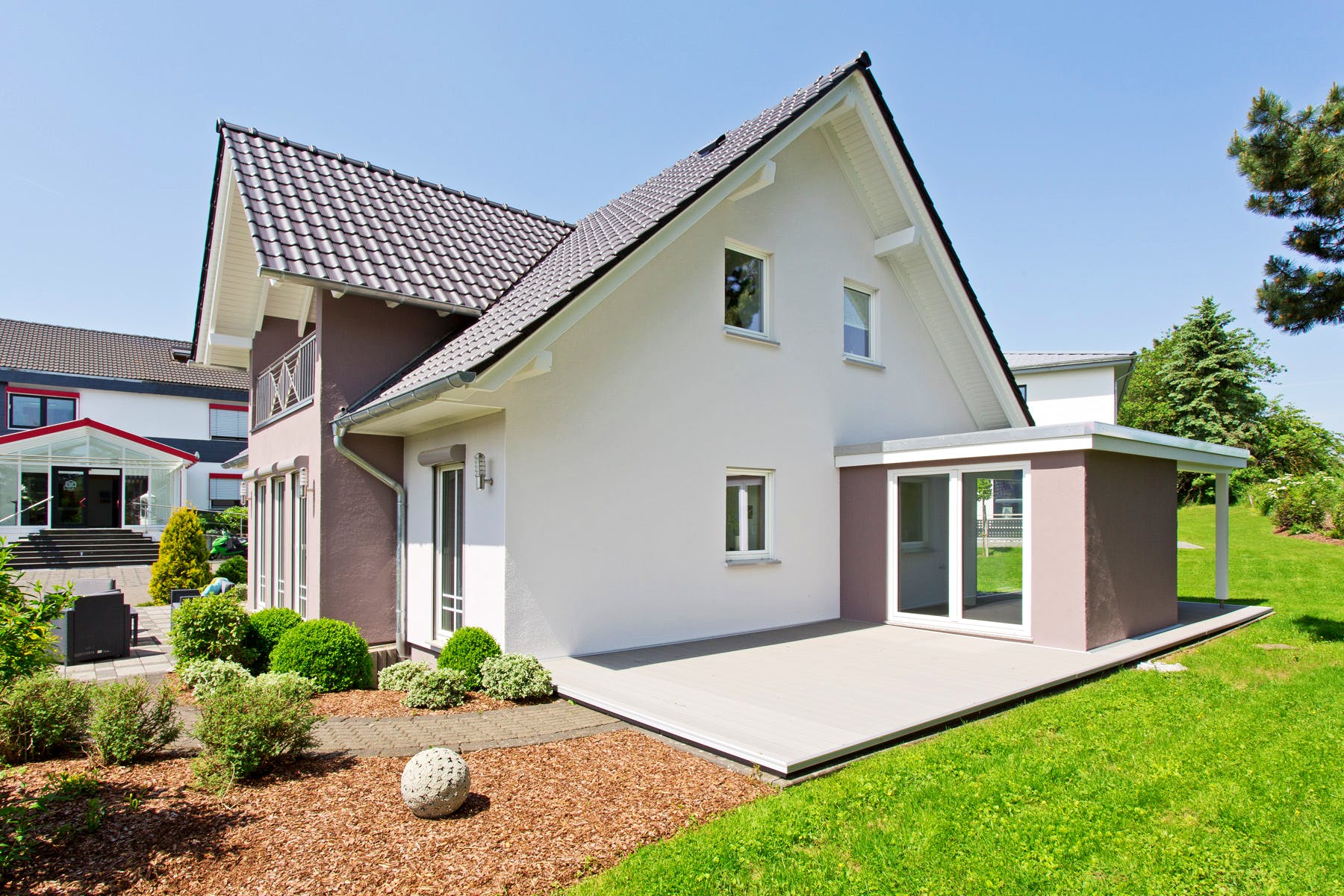 Fertighaus Neunkhausen von FINGERHUT-HAUS Schlüsselfertig ab 446938€, Satteldach-Klassiker Außenansicht 2