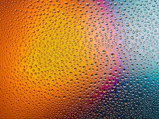 Wassertropfen auf Scheibe Wassertropfen auf Scheibe