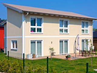 Massivhaus Haus Pultus von ROTH MASSIVHAUS Schlüsselfertig ab 365000€, Pultdachhaus Außenansicht 4
