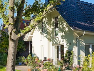 Massivhaus Haus Stade von ROTH MASSIVHAUS Schlüsselfertig ab 349600€, Satteldach-Klassiker Außenansicht 4
