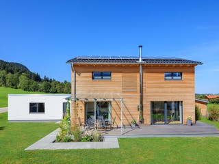 Fertighaus Schneider - Kundenhaus von Bau-Fritz Schlüsselfertig ab 475000€, Satteldach-Klassiker Außenansicht 1