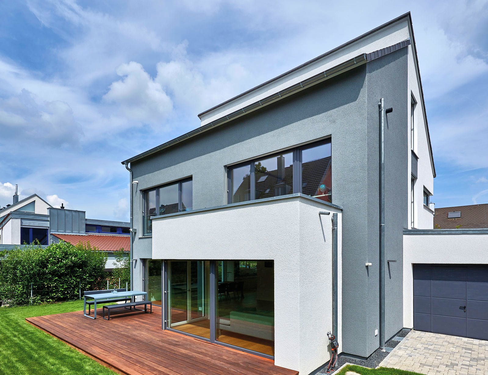 Fertighaus Haus Schulz von Fertighaus WEISS Schlüsselfertig ab 599000€, Pultdachhaus Außenansicht 3