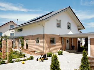 Fertighaus E 15-147.3 - Einfamilienhaus mit Terrasse von SchwörerHaus Schlüsselfertig ab 358371€, Außenansicht 1