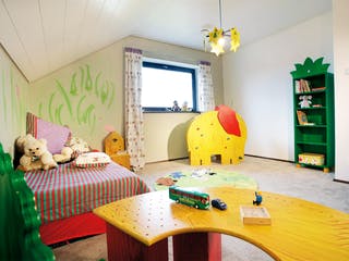 Fertighaus E 15-153.1 - Sonneninselhaus von SchwörerHaus Schlüsselfertig ab 423735€, Satteldach-Klassiker Innenansicht 4