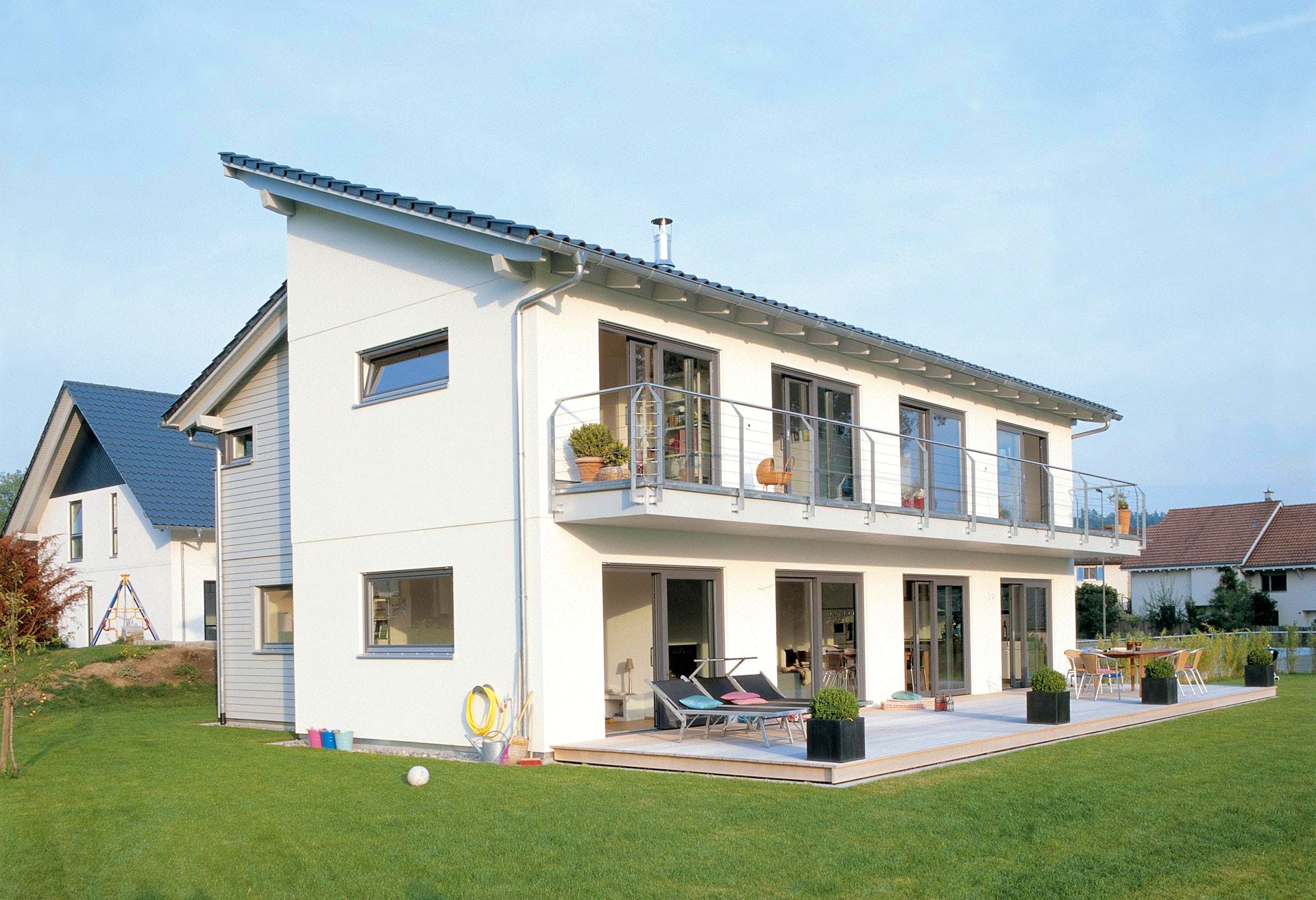 Fertighaus E 15-217.1 - Fertighaus mit 200 qm von SchwörerHaus - Österreich Schlüsselfertig ab 605330€, Außenansicht 2