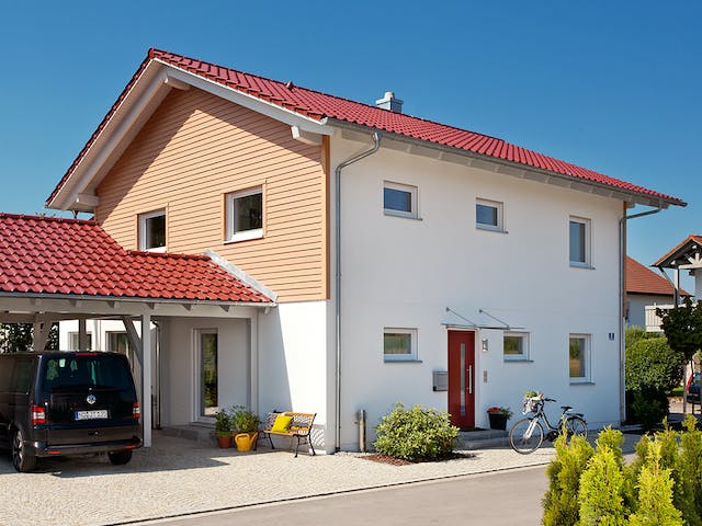 Fertighaus E 20-164.3 - Haus mit Erker-Balkon von SchwörerHaus Schlüsselfertig ab 465300€, Außenansicht 1