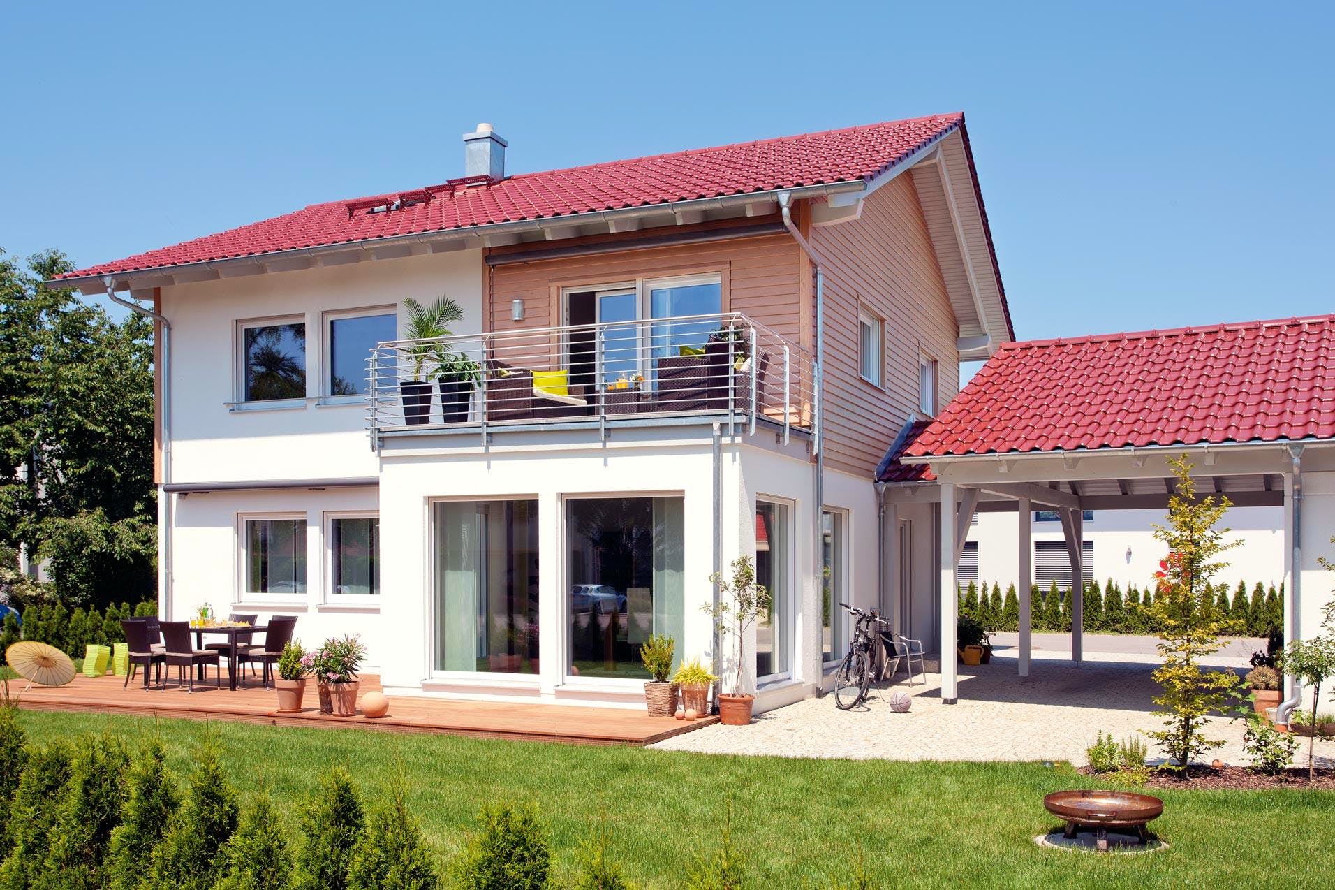 Fertighaus E 20-164.3 - Haus mit Erker-Balkon von SchwörerHaus Schlüsselfertig ab 465300€, Außenansicht 2