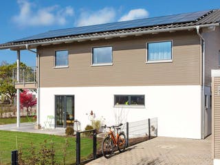 Fertighaus E 20-172.2 - Energieplus-Fertighaus von SchwörerHaus Schlüsselfertig ab 512364€, Außenansicht 2