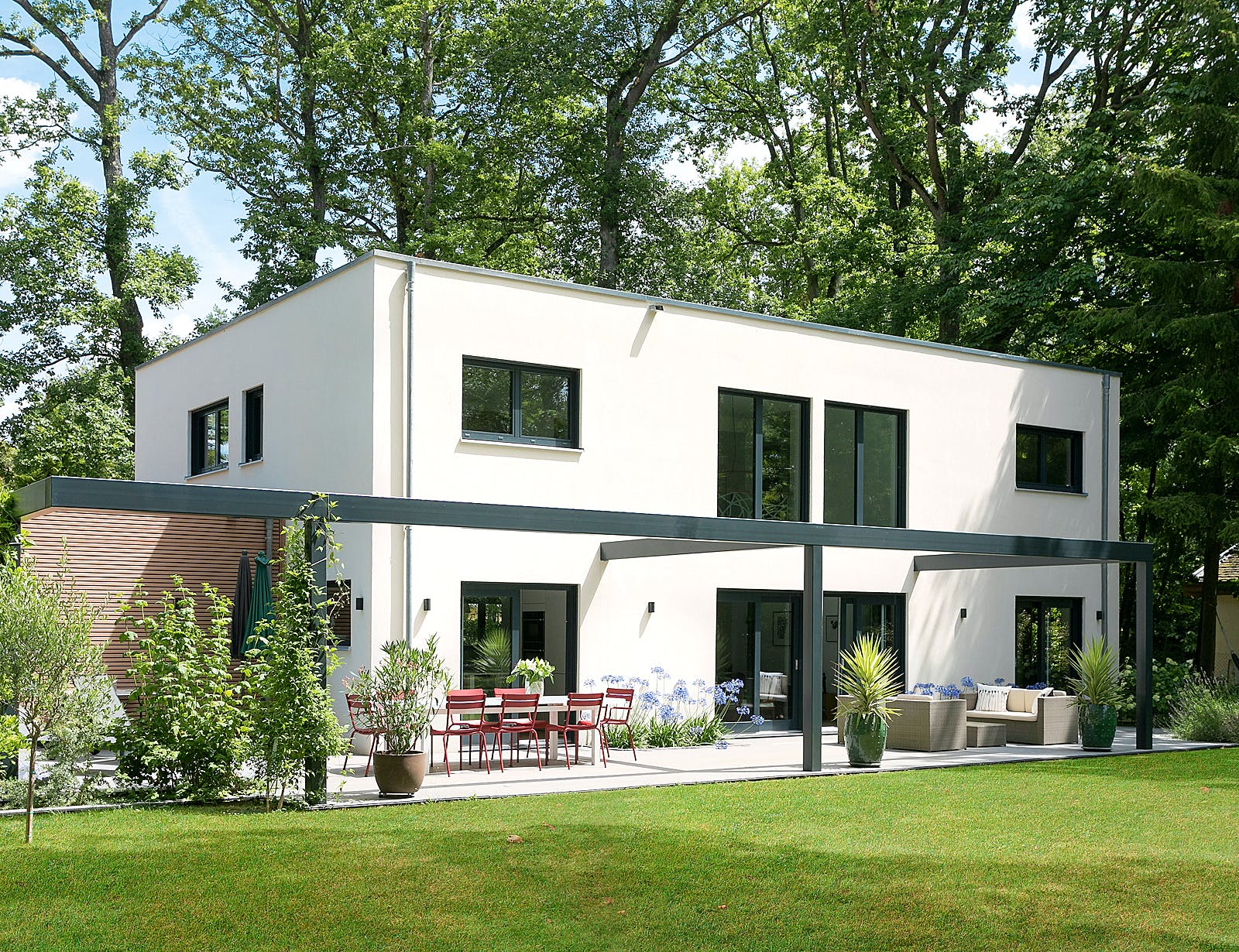 Fertighaus E 20-220.1 - Moderne Villa mit Flachdach von SchwörerHaus Schlüsselfertig ab 593850€, Cubushaus Außenansicht 2
