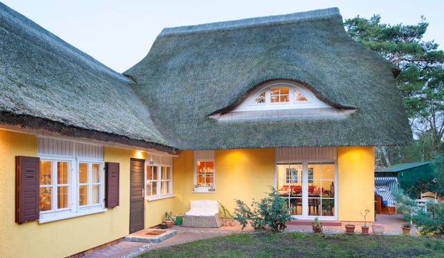 Haus mit Reetdach 'Stockholm' von Danhaus