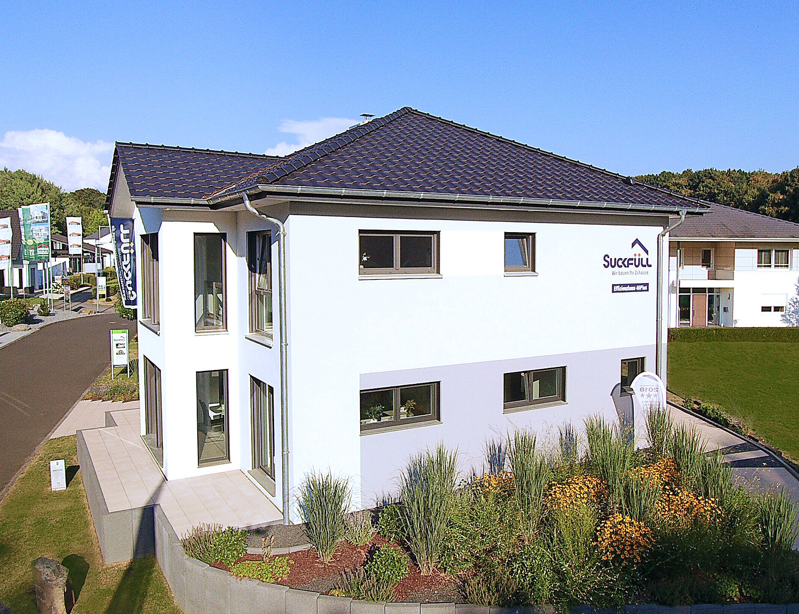 Fertighaus Musterhaus Bad Vilbel von Suckfüll Energiesparhaus, Stadtvilla Außenansicht 2