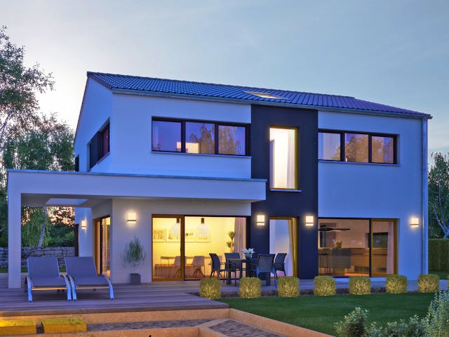 Fertighaus Vitalis 155 von Büdenbender Hausbau, Satteldach-Klassiker Außenansicht 1