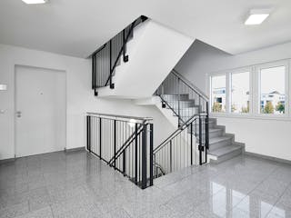 Fertighaus Mehrfamilienhaus mit 14 Einheiten von WeberHaus - Mehrfamilienhäuser, Satteldach-Klassiker Innenansicht 2