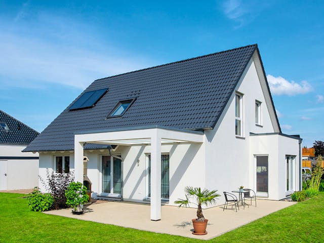 Fertighaus Kundenhaus Herse Balance 300 von WeberHaus Schlüsselfertig ab 372390€, Satteldach-Klassiker Außenansicht 1 Fertighaus Kundenhaus Herse Balance 300 von WeberHaus Schlüsselfertig ab 372390€, Satteldach-Klassiker Außenansicht 1