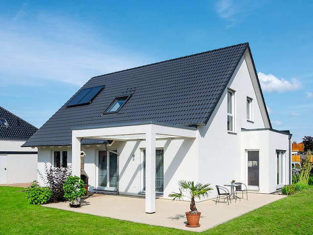 Fertighaus Kundenhaus Herse Balance 300 von WeberHaus Schlüsselfertig ab 372390€, Satteldach-Klassiker Außenansicht 1