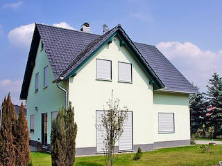 Massivhaus Einfamilienhaus 325 von WEIOTT-Massiv-Haus, Satteldach-Klassiker Außenansicht 2