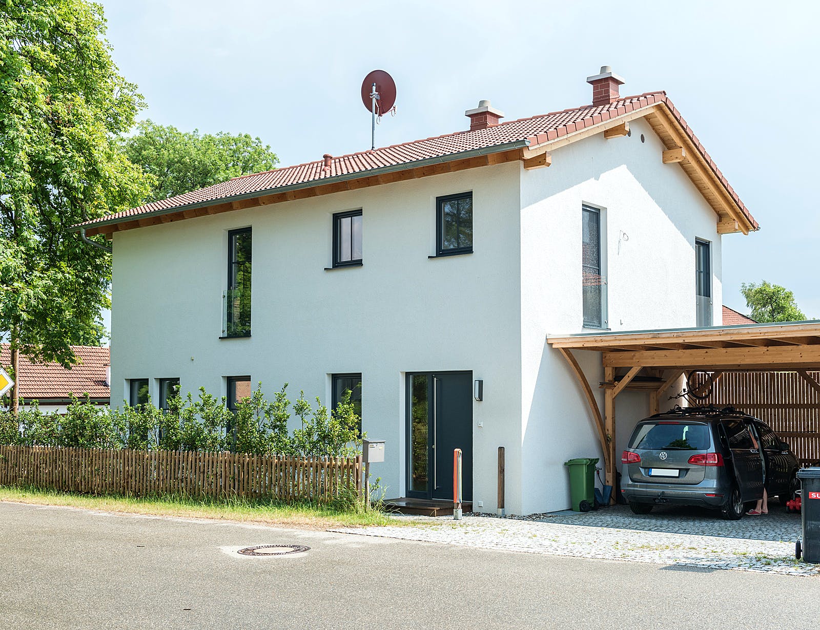 Fertighaus Kundenhaus Straßlach von Wolf System, Satteldach-Klassiker Außenansicht 1