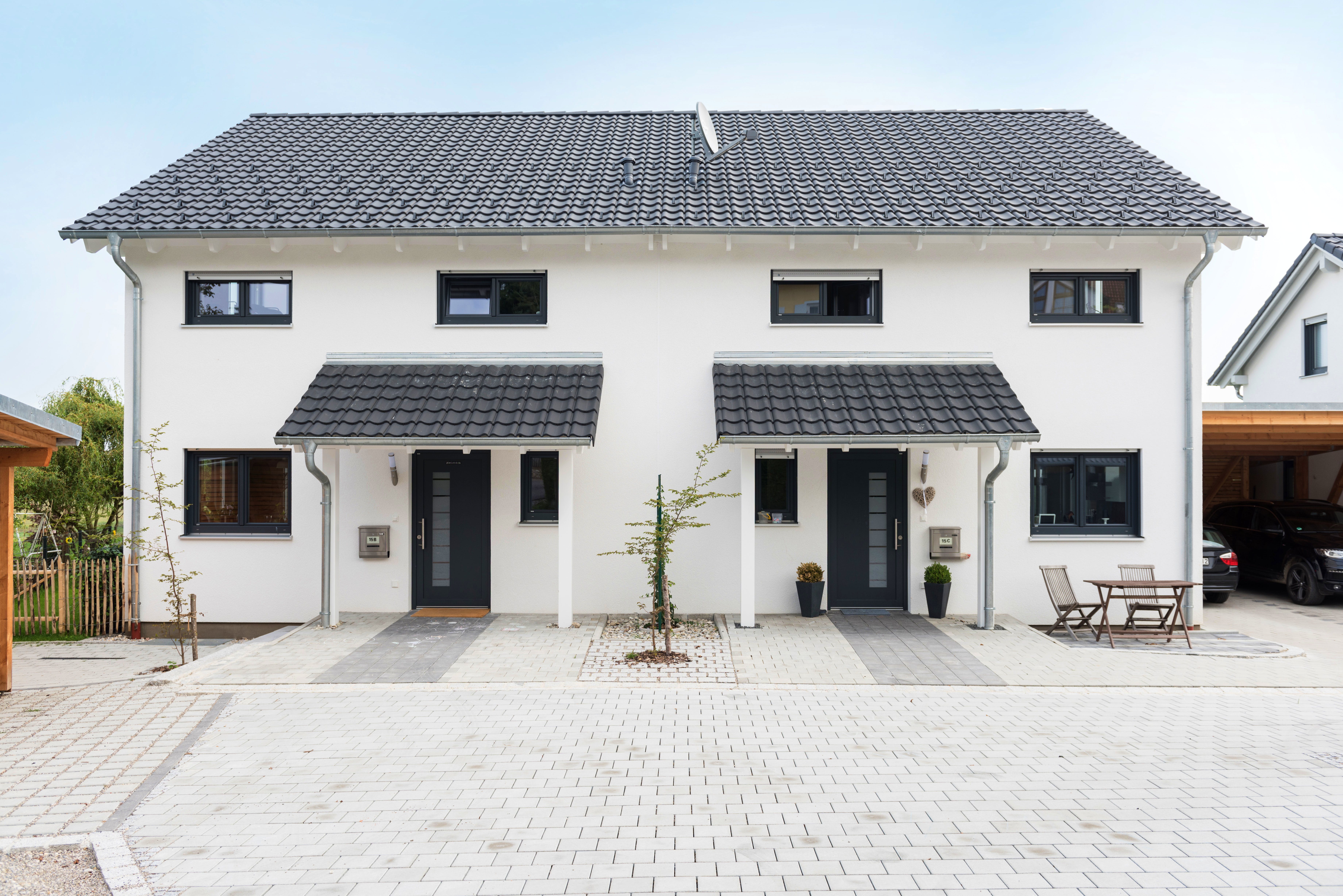Fertighaus Doppelhaus Fürstenfeldbruck von Wolf System, Satteldach-Klassiker Außenansicht 1